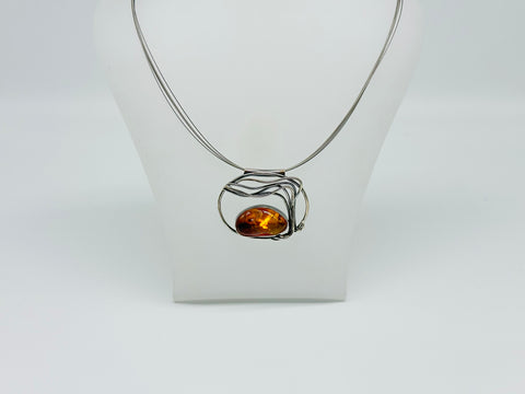 Bernsteincollier / Edelstahlreif 45 cm / Anhänger 925er Silber oxidiert
